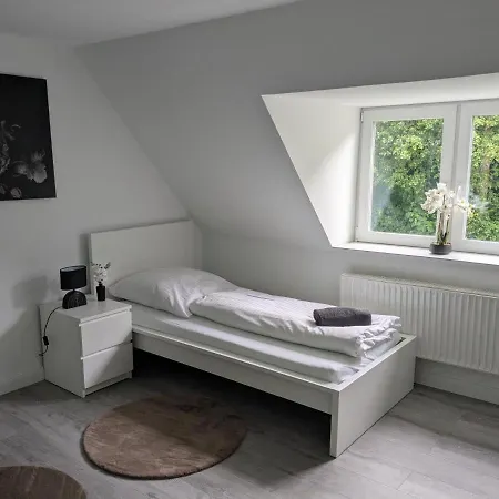 Monteurhaus Westertweute Mit Wintergarten Apartmán Brunsbuttel